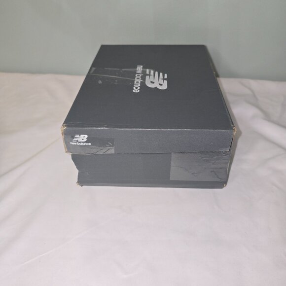 New Balance 2002, US Kid's, Black/Black, Various Sizes 12M & 11M, New in Box - Picture 8 of 8